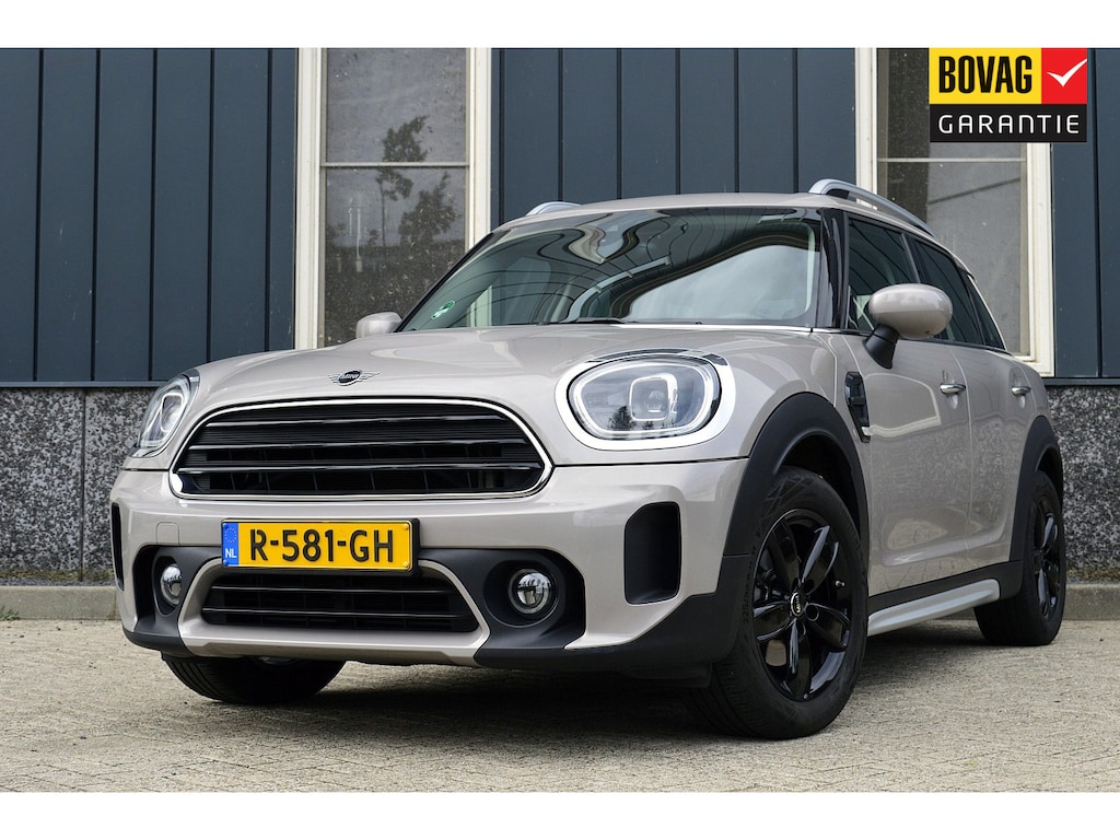 MINI Countryman 1.5 Cooper Classic Rijklaarprijs-Garantie Trekhaak Navigatie Camera Led Airco Sport interieur