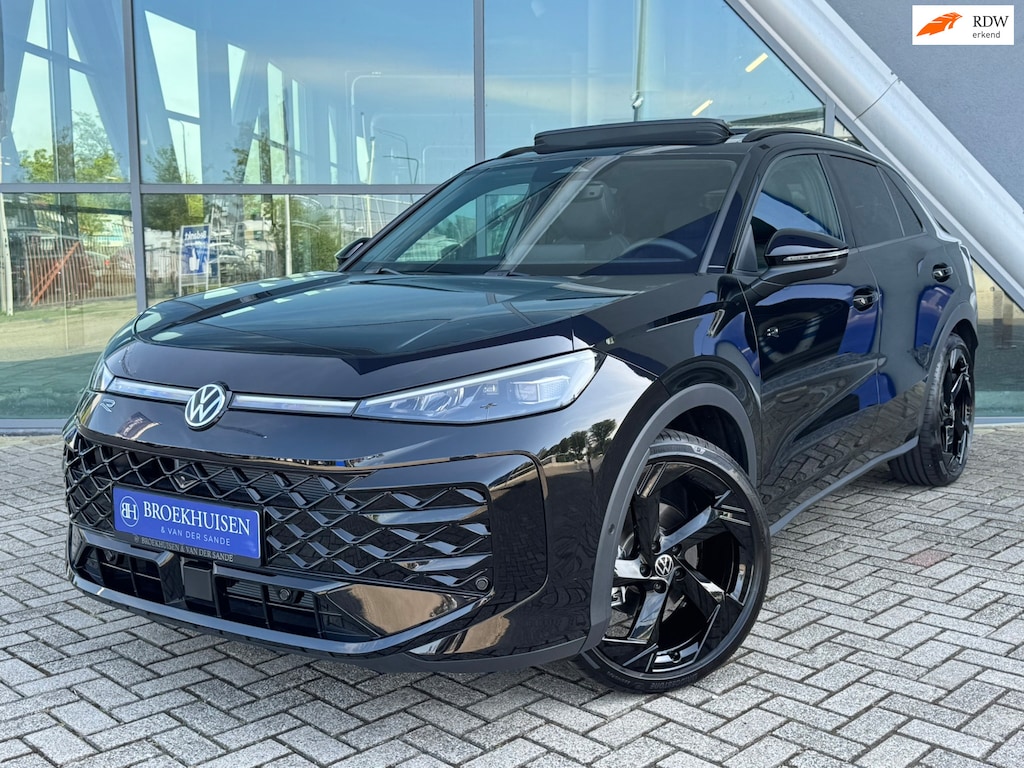 Volkswagen T-Roc 1.5 eTsi R-Line First Edition Black style HU Display / 360 Camera / Harmon Kardon