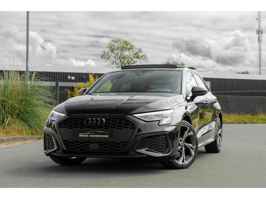 Audi A3 Sportback 40 TFSIe|Panoramadak|Camera|Diamond stitching|Stoel verw.|Sport stoelen|Keyless|