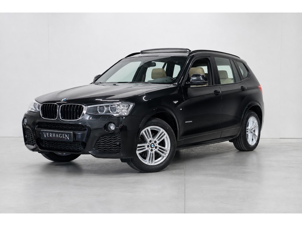 BMW X3 sDrive20i High Executive M-pakket Pano Leer Trekhaak