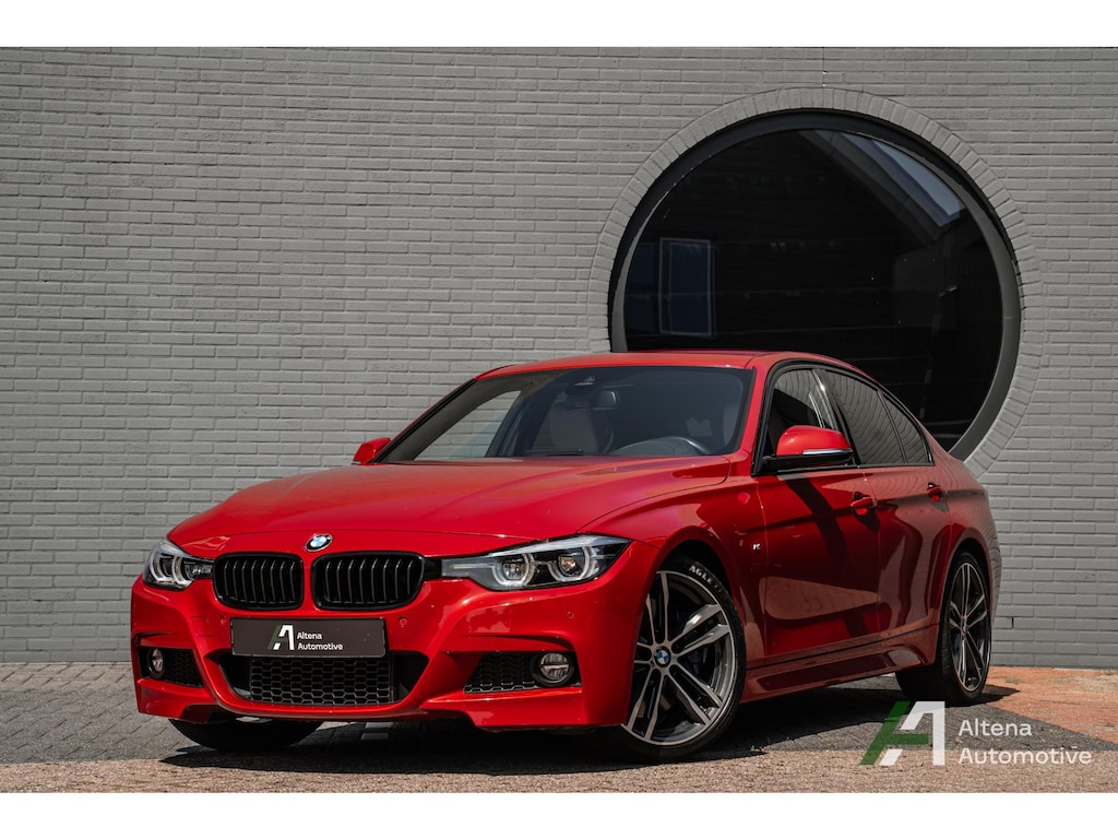 BMW 3-Serie 330i M Sport Edition 19 inch, comfort acces, head-up, grootbeeld navi, hifi