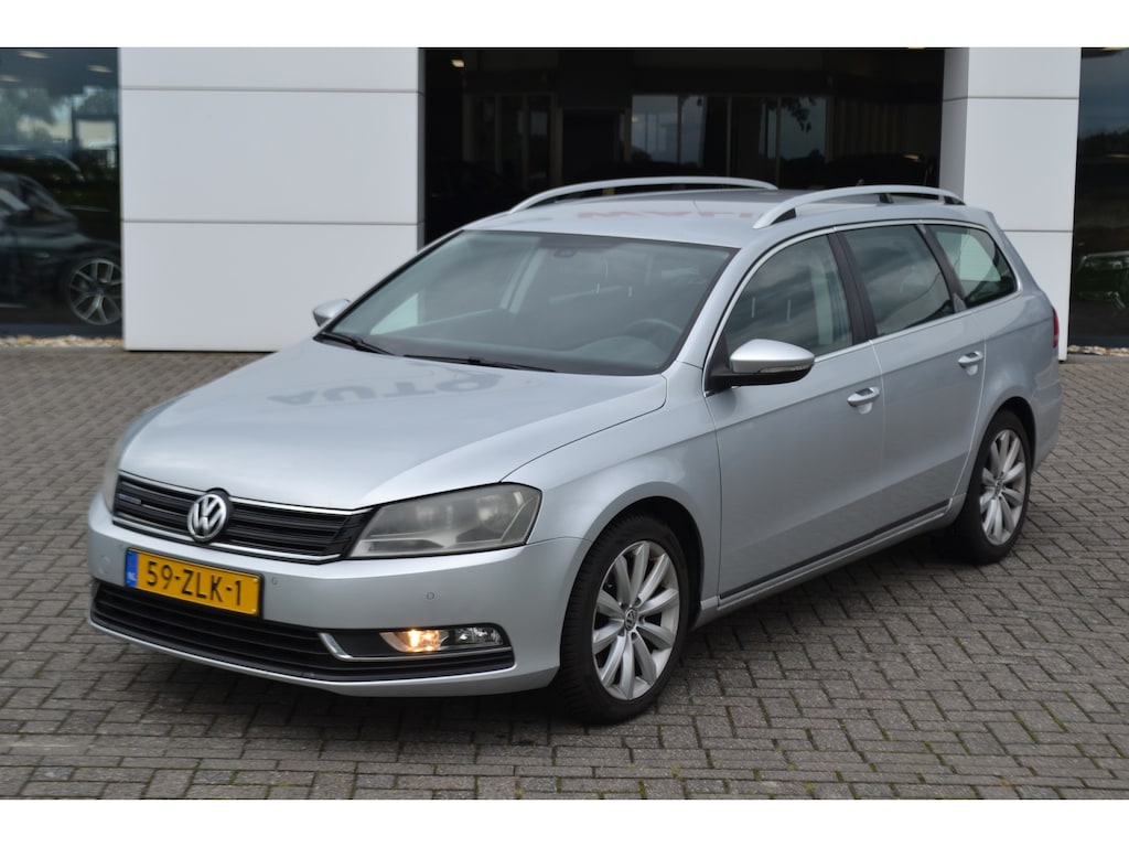 Volkswagen Passat Variant 1.6 TDI BlueMotion Navigatie distributieriem vervangen.