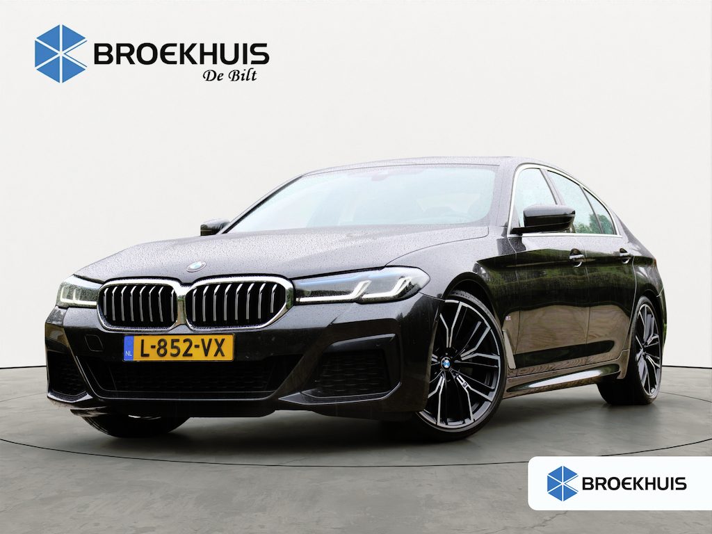BMW 5-Serie 520i Business Edition Plus | NL-AUTO! | 1E EIGENAAR! | M-SPORT | CAMERA | CRUISE | STOELVERWARMING | ELEKTR. STOEL INCL. MEMORY | LEDER | ELEKTR. STUUR