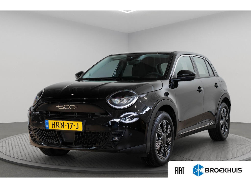 Fiat 600 1.2 Hybrid Urban | Camera | Keyless | Parkeersensoren | Navigatie | Climate Controle | Lichtmetalen velgen | Apple Carplay & Android Auto |