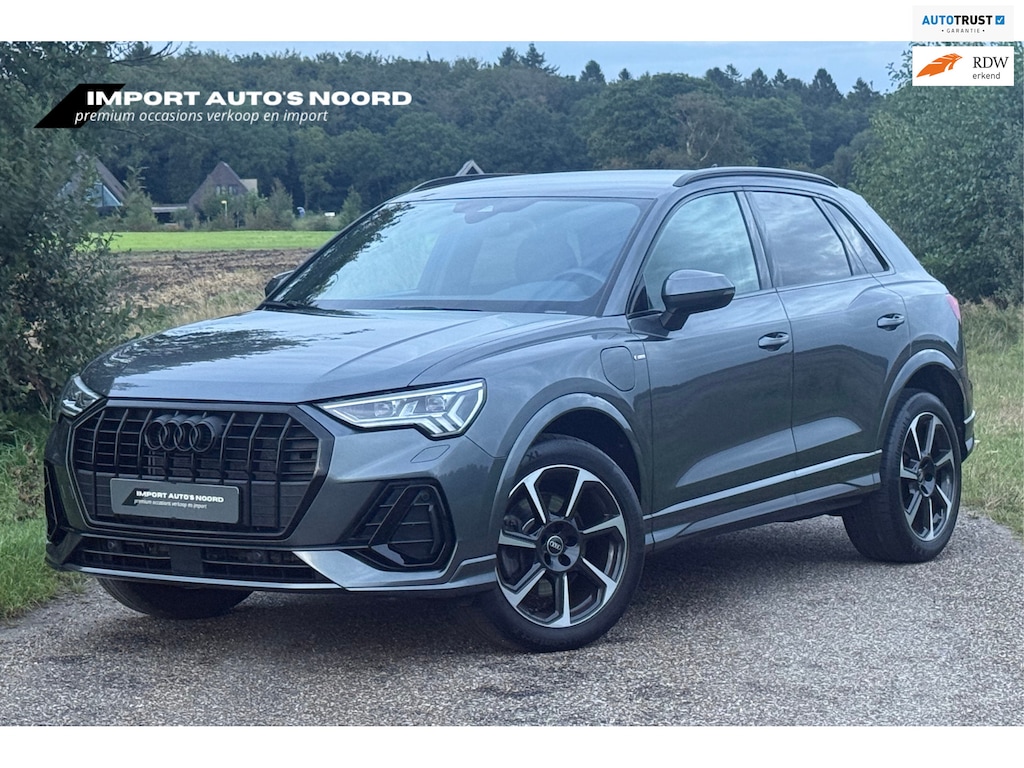 Audi Q3 45 TFSI e S edition Sfeerverlichting Carplay ACC Camera Trekhaak
