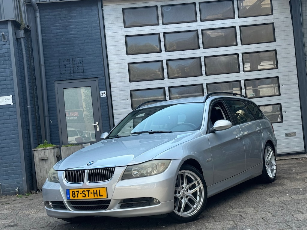 BMW 3-Serie Touring 320i Business Line | Clima | Cruise | Navi | Automaat