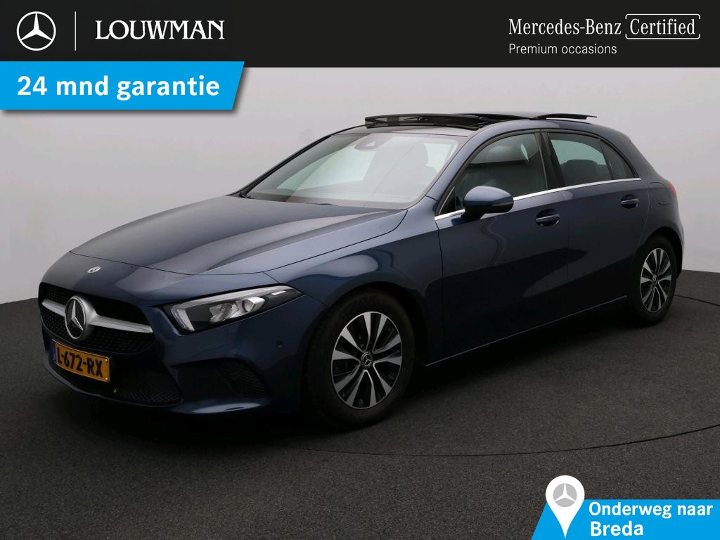 Mercedes-Benz A-klasse 180 Business Solution Panorama Schuif-Kanteldak | Ledkoplampen | Stoelverwarming | Parkeerpakket met achteruitrijcamera. Inclusief 24 maanden MB Certified garantie voor Europa.