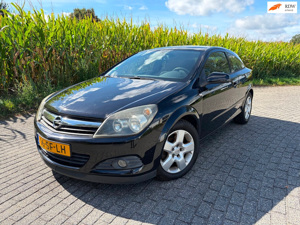 Opel Astra GTC 1.6 Edition - zgan all season banden - org nl auto
