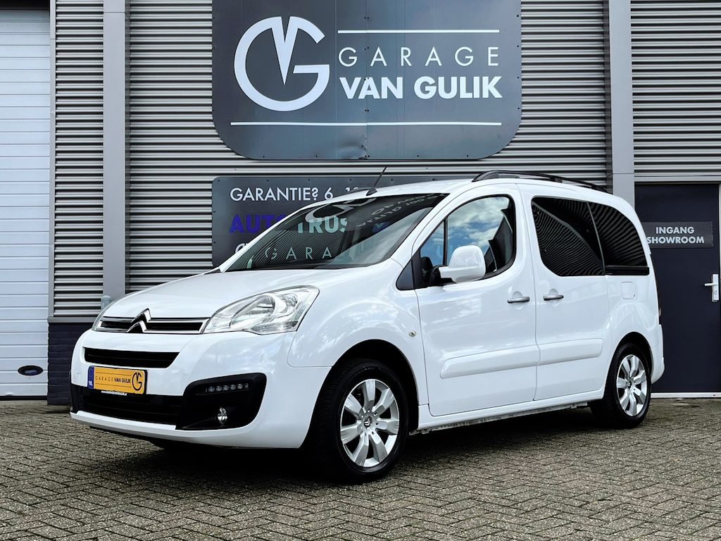 Citroën Berlingo 1.2 110PK Airco,TrekhaakAfneembaar,CruiseControl,PdcAchter,Isofix,CarPlay,Bluetooth,GetintGlas,Eco,Elektr.Ruiten,