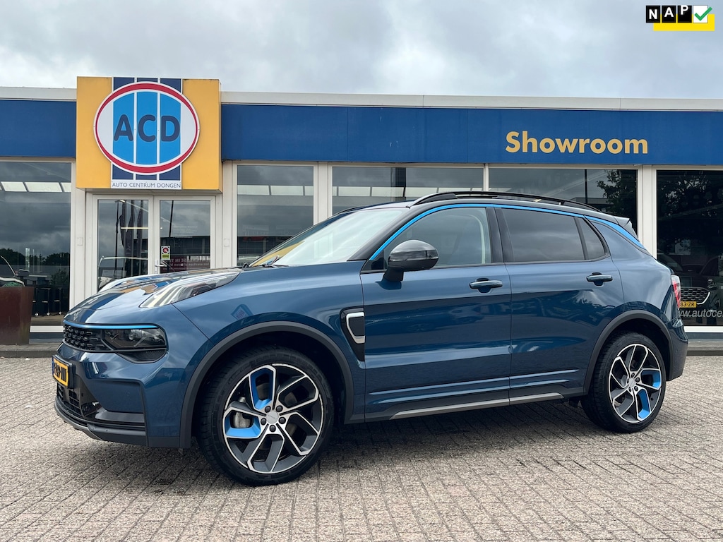 Lynk & Co 01 1.5 261pk PHEV 7DCTH | Orig. NL | Trekhaak afn.| PanoramaDak | 360 graden Camera | Carplay |