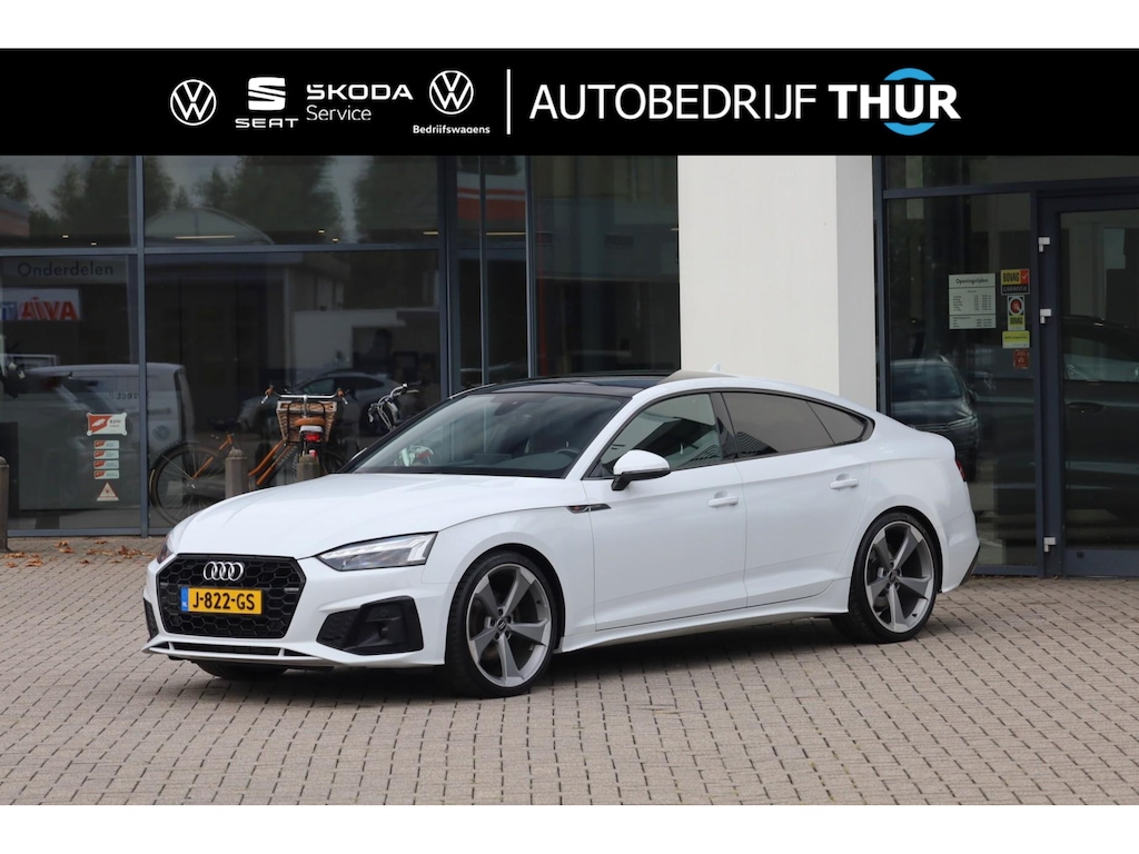 Audi A5 Sportback 40 TFSI Launch edition Sport 190PK / 140kW DSG, NL auto 1e eigenaar, verwarmbare voorstoelen, panoramadak, navigatie, achteruitrijcamera (Rear View), parkeersensoren voor en achter (PDC), Apple Carplay & Android Auto, parkeerassistent (Park Assist), lederen bekleding 'Fijnnappa', privacy glas, lederen multifunctioneel sportstuurwiel S-Line, 20" LMV, digital cockpit, 3-zone climatronic, elektrische achterklep etc.