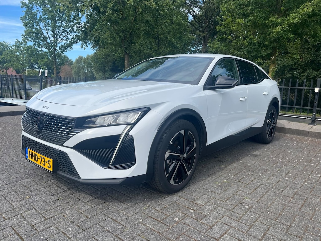 Peugeot 408 1.2 Hybrid 145 e-DCS6 Allure