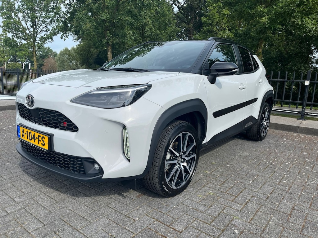 Toyota Yaris Cross 1.5 Hybrid GR Sport | Pano | 4Seasons | Camera | PDC | ACC | Navi