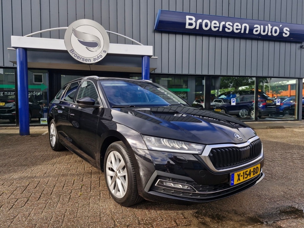 Skoda Octavia Combi 1.0 e-TSI Business Edition Plus | Navigatie | Trekhaak | Cruise Control |