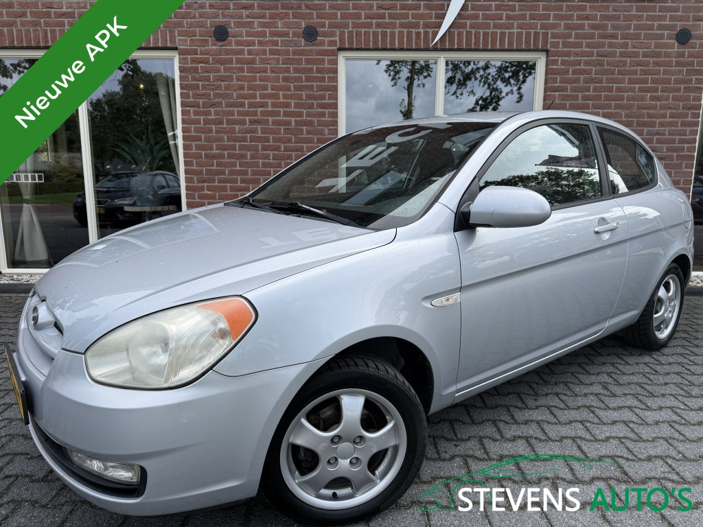 Hyundai Accent 1.4i Dynamic NIEUWE APK / RIJDT GOED / RIJKLAAR