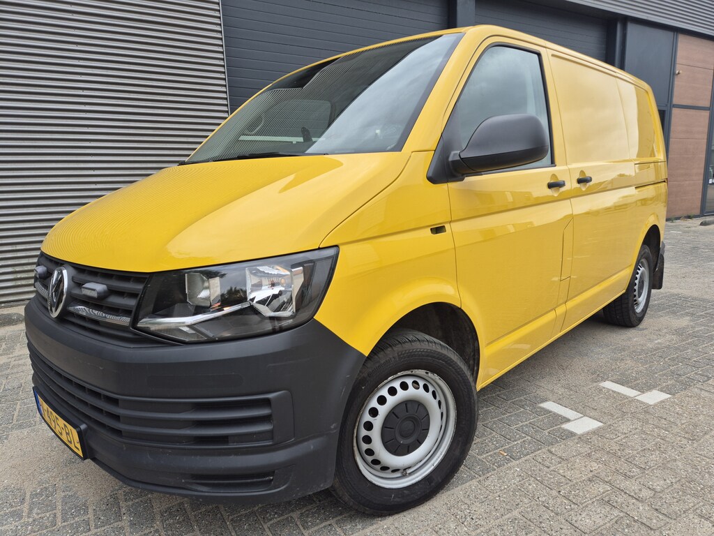 Volkswagen Transporter 2.0 TDI 150pk 2x schuifdeur 2500kg trekhaak airco cruise L1H1 Comfortline