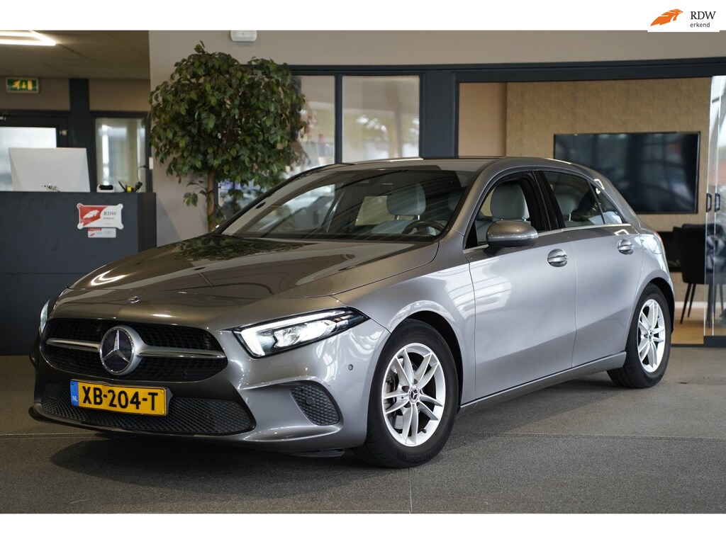 Mercedes-Benz A-klasse 200 DCT Navi Led Leder Cruise Cam Ambiante Pdc