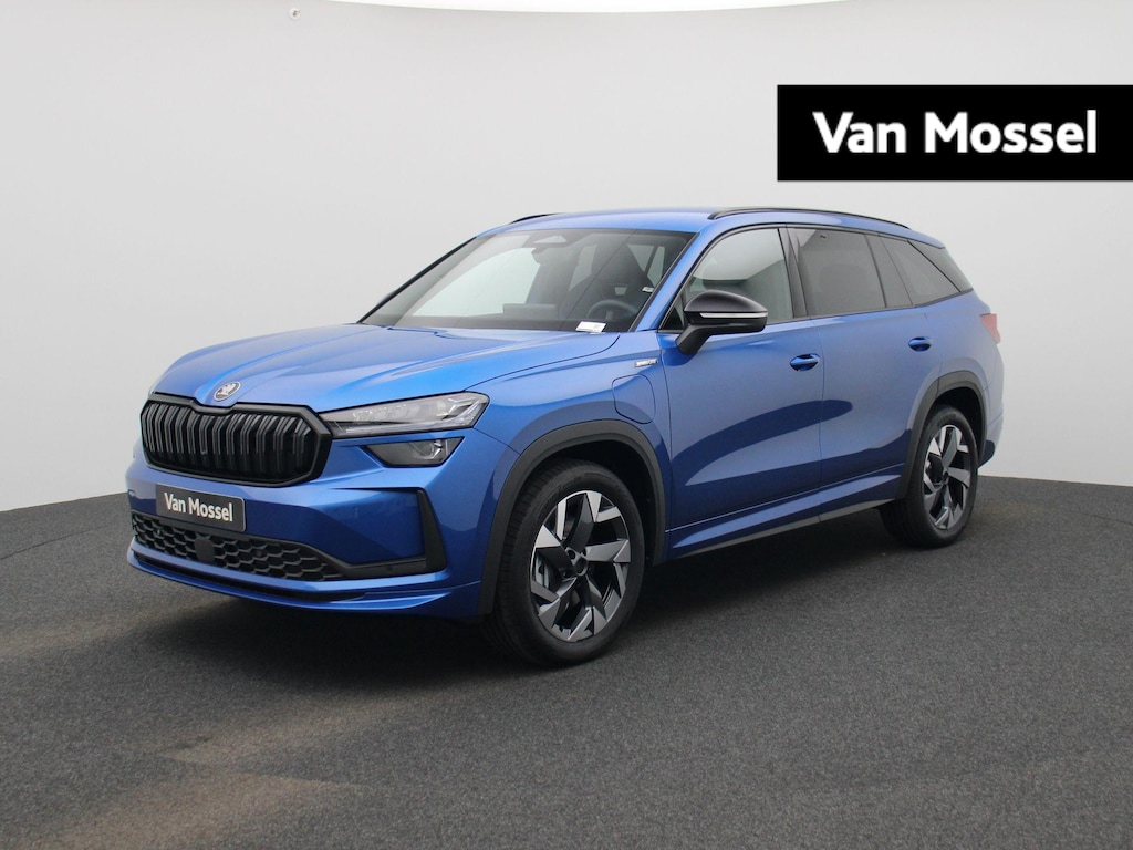 Skoda Kodiaq 1.5 TSI PHEV Sportline Business 204 PK | Automaat | Trekhaak | Matrix LED Koplampen | Navigatie | Panoramisch glazen schuif-/kanteldak | Apple Carplay/Android Auto | Keyless Entry | Achteruitrijcamera | Climate Control | Adaptive Cruise Control | Parkeersensoren | Elektrische achterklep | Privacy Glass | Stoelverwarming | Lichtmetalen velgen | PRIJS = NETTO RIJKLAAR! | Direct leverbaar! |