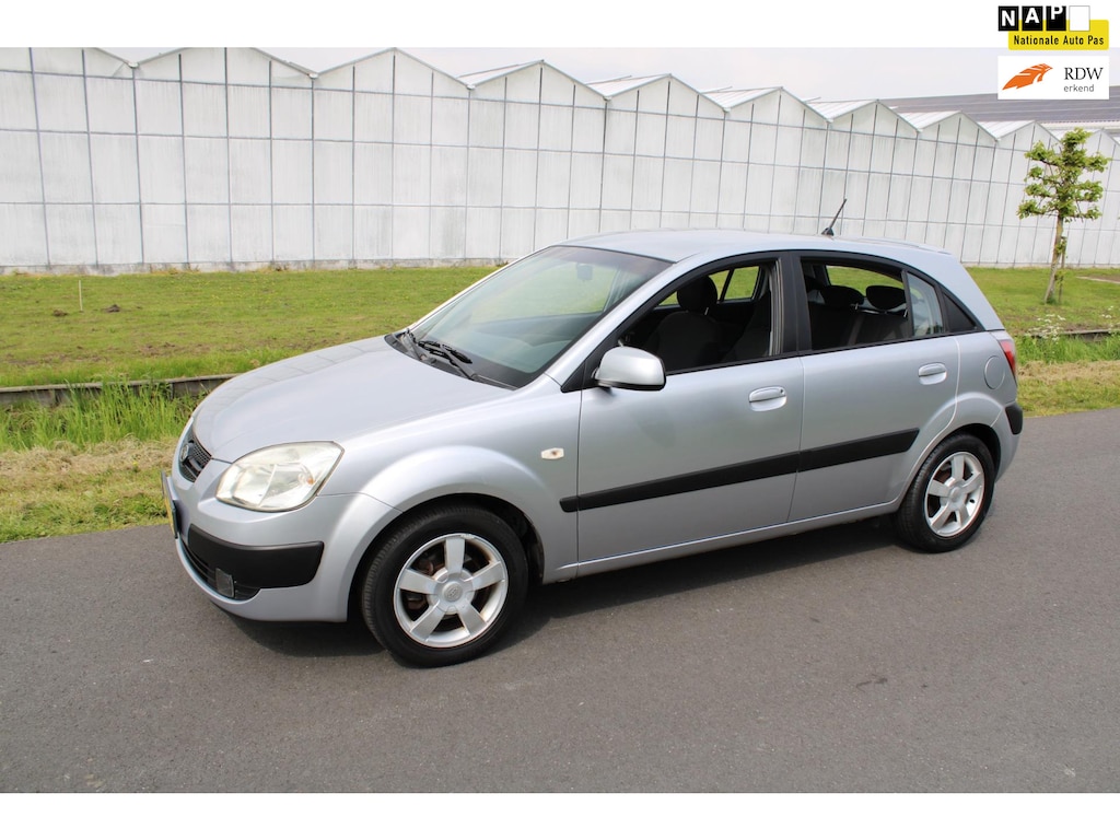 Kia Rio 1.6 CVVT X-ecutive 5 Drs met Climate control