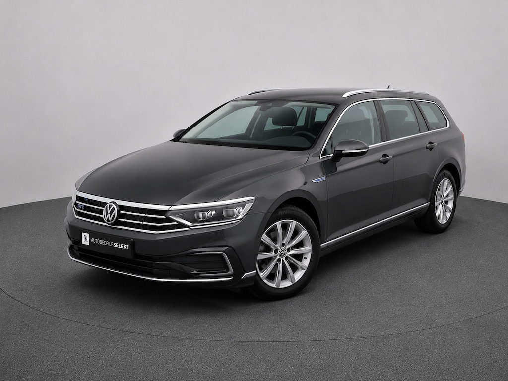 Volkswagen Passat Variant 1.4 TSI PHEV GTE | Matrix | Leer | Sfeerverlichting | Camera | Mangangrau Metallic