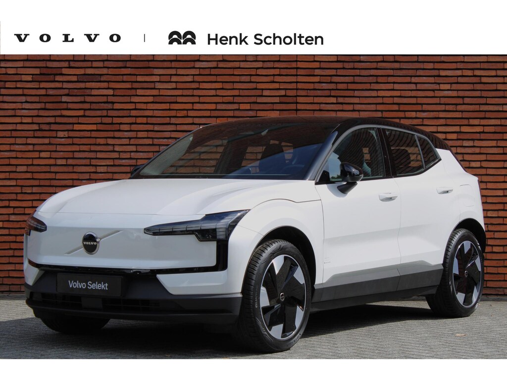 Volvo EX30 Single Motor Extended Range Plus 69 kWh | Stoel-/ stuurwielverwarming | Trekhaak, inklapbaar | Adaptieve cruise control | Apple carplay/Android auto | Keyless entry | Warmtepomp | Dak in contrasterende kleur | 19 inch. lichtmetalen velgen | All-season banden