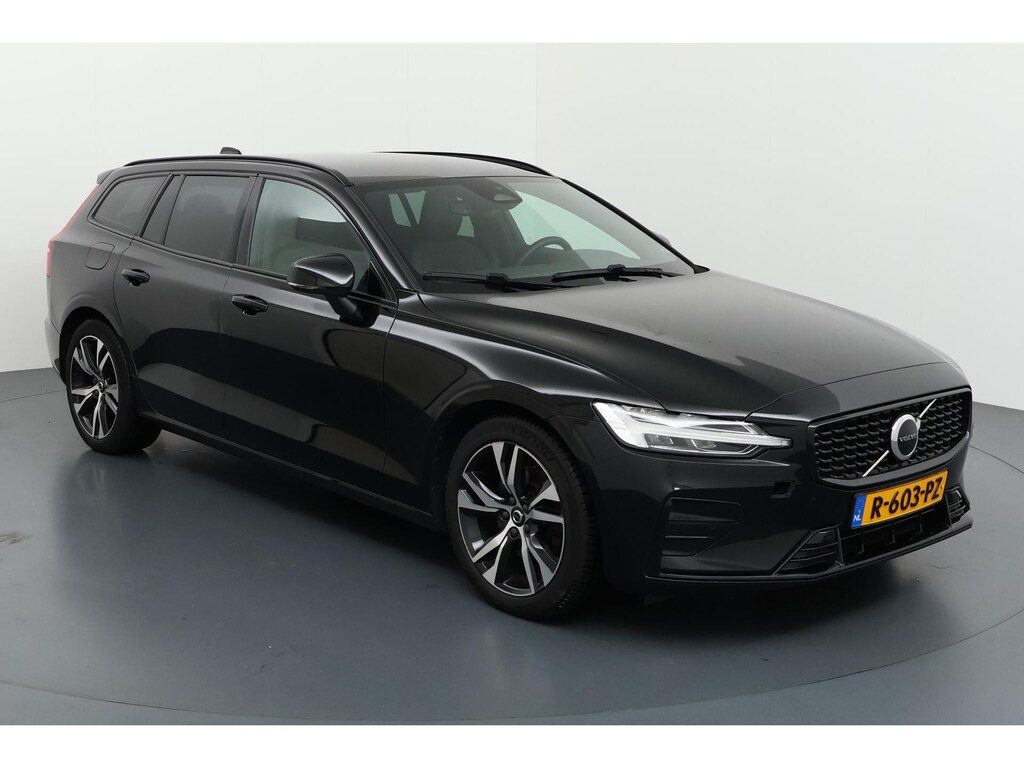Volvo V60 2.0 B3 Plus Dark – Scandinavisch design met karakter