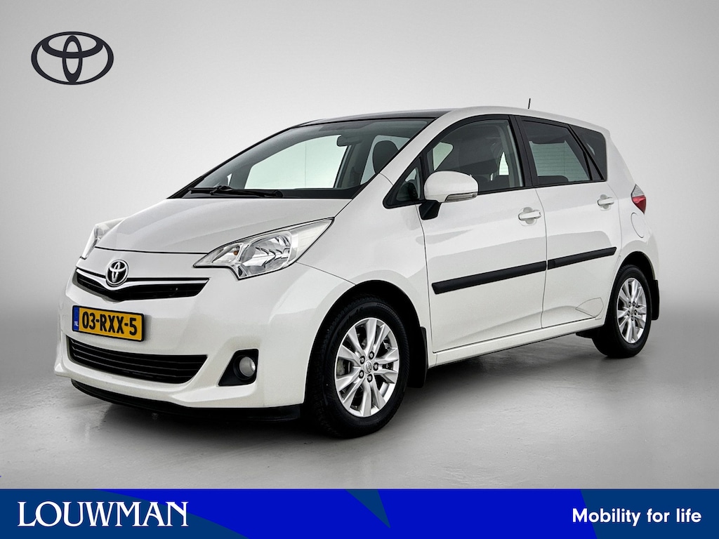 Toyota Verso-S 1.3 VVT-i Aspiration | Trekhaak | Panoramadak |