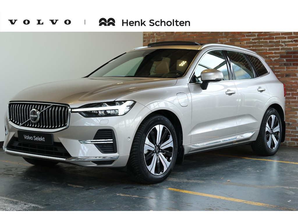 Volvo XC60 T6 Plug-in hybrid AWD Ultimate Bright | Luchtvering | Harman Kardon Premium Audio | Nappa Lederen Bekleding | Semi-Electrische Wegklapbare Trekhaak | 1ste eigenaar | Google Infotainment | Massage functie in voorstoelen | 360° Parkeercamera | Parkeersensoren voor + achter
