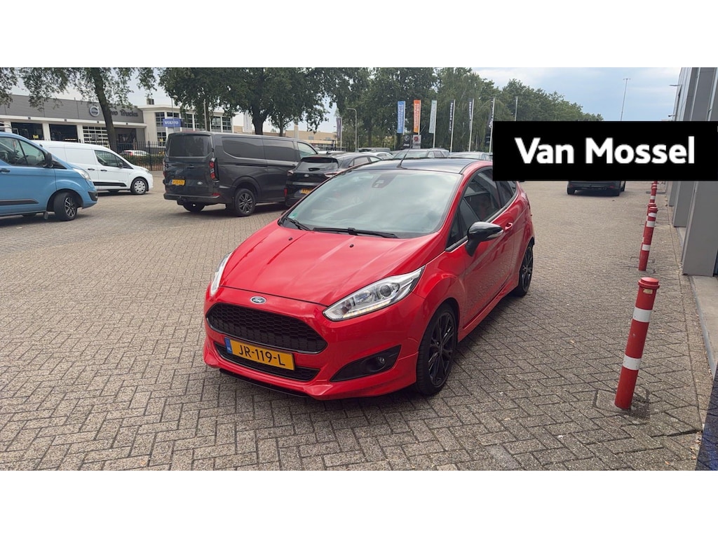 Ford Fiesta 1.0 EcoBoost Red Edition airco | cruise control | parkeersonsoren achter | navigatie | lichtmetaal |