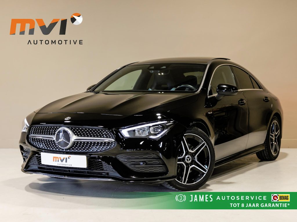 Mercedes-Benz CLA 180 AMG Line Premium Plus / 136pk / Panorama dak / Stoelverwarming / Leder /