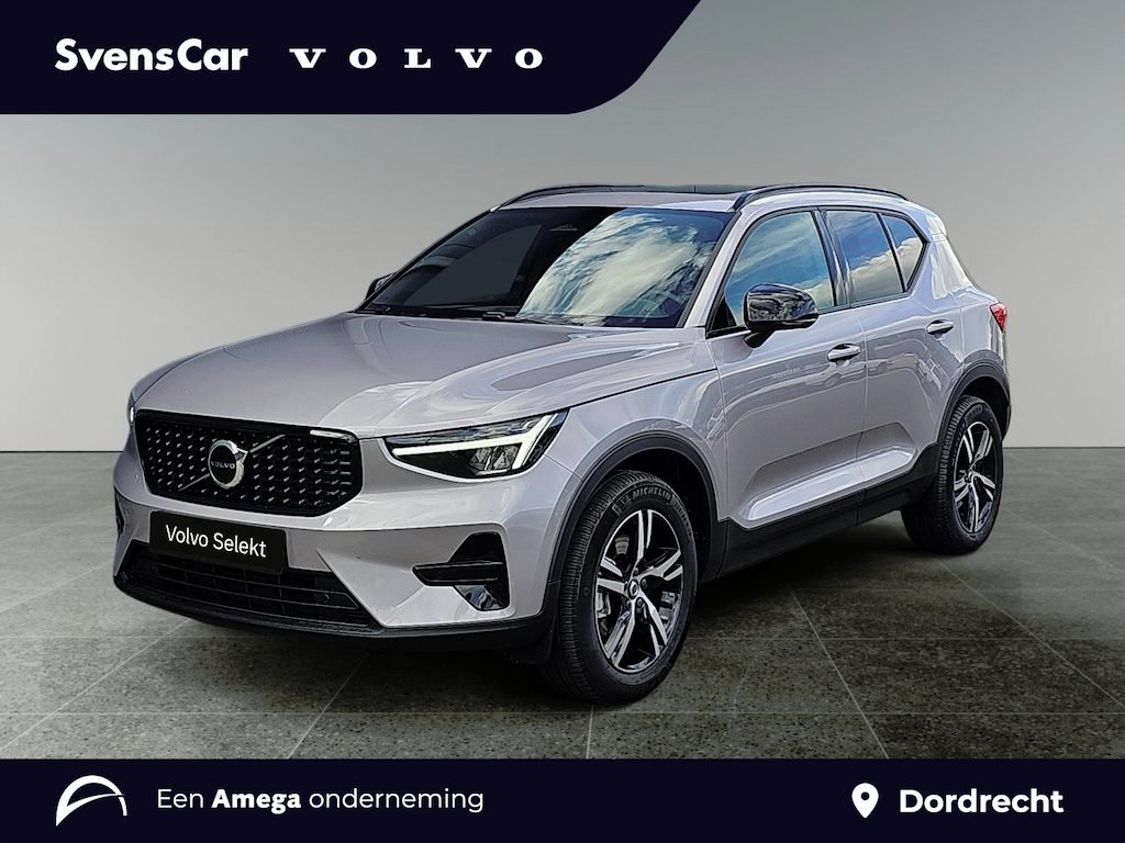 Volvo XC40 2.0 B4 Plus Dark | Panoramadak | Trekhaak | Getint Glas |