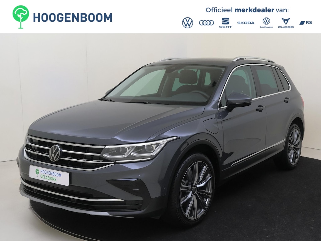 Volkswagen Tiguan 1.4 TSI eHybrid Elegance | SoH 98% | Trekhaak | Achteruitrijcamera | Adaptieve demping | Matrix LED verlichting | Adaptieve cruise control | Dodehoekdetectie | Stoel- en stuurwielverwarming | Sfeerverlichting |