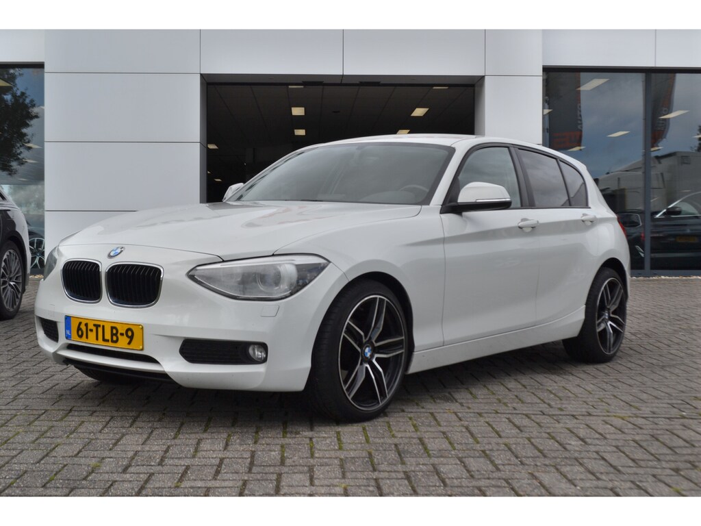 BMW 1-Serie 118d Business | Leer | Stoelverwarming | Sportstoelen | Xenon | Lmv |