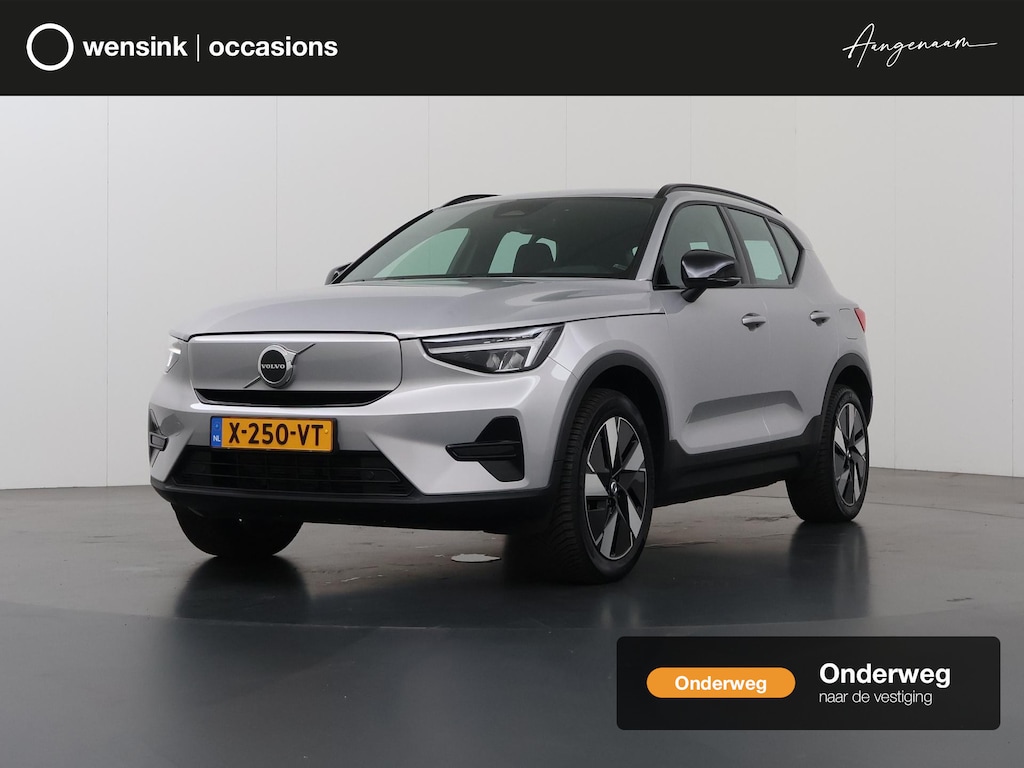Volvo XC40 Single Motor Essential 69 kWh | SOH 96% | LED | Sportstoelen | Navigatie | Apple CarPlay/Android Auto | Camera | DAB | Stoelverwarming | Adaptieve Cruise Control | Ele.kofferdeksel |
