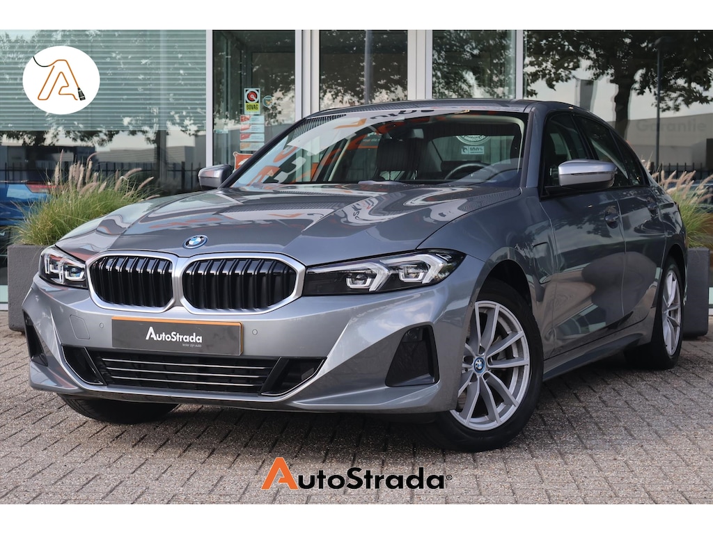 BMW 3-Serie (g20) 320e High Executive 204pk | Curved Display I Leder | Camera I Climate I Carplay I DAB I