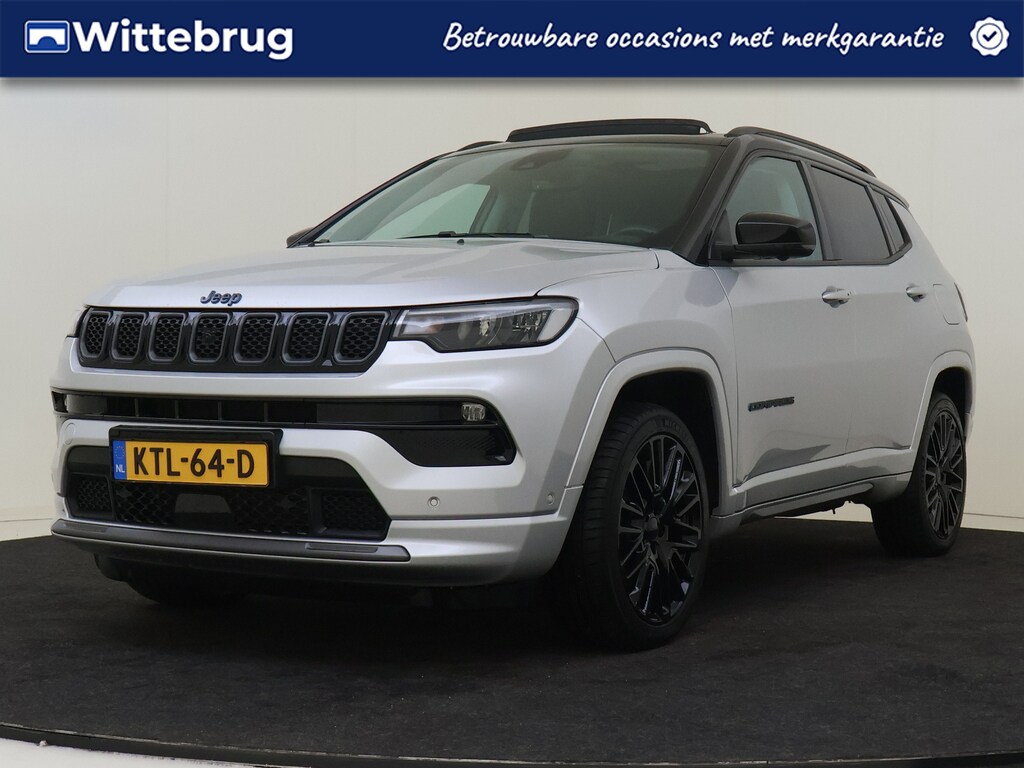Jeep Compass 4xe 240PK Plug-in Hybrid Electric S Schuif/Kanteldak | Parkeerhulp | Leder | Camera | Apple Carplay | Keyless |