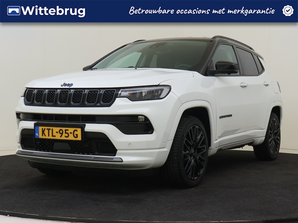 Jeep Compass 4xe 240PK Plug-in Hybrid Electric S Stoel en stuurverwarming | Parkeerhulp | Leder | Camera | Apple Carplay | Keyless |