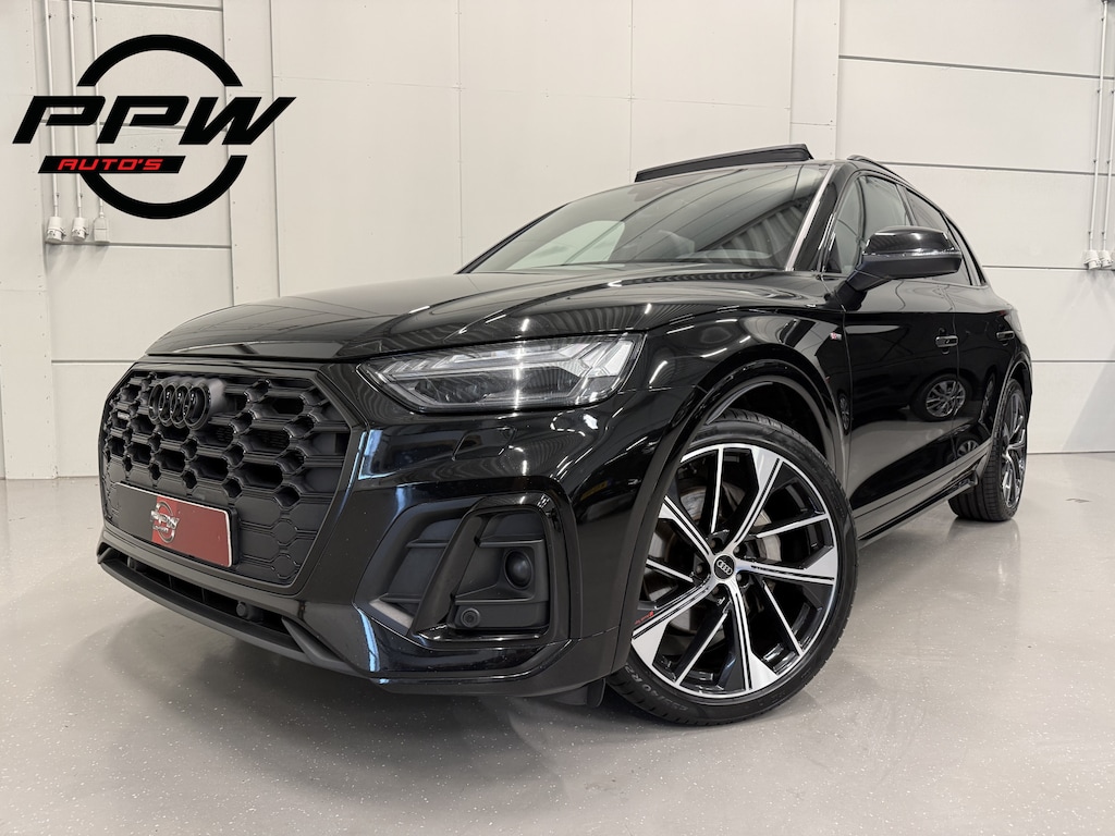 Audi Q5 55 TFSI e quattro 3x S-Line PANO/LUCHTVERING/TREKHAAK/B&O/21"SQ5/MATRIX/ACC/SOH 98,6%/CARPLAY/STANDKACHEL/CAMERA/BLACK-OPTIC/MYTHOSSCHWARZ/VOLLEDIG AUDI DEALER HISTORIE,NET OH BEURT GEHAD