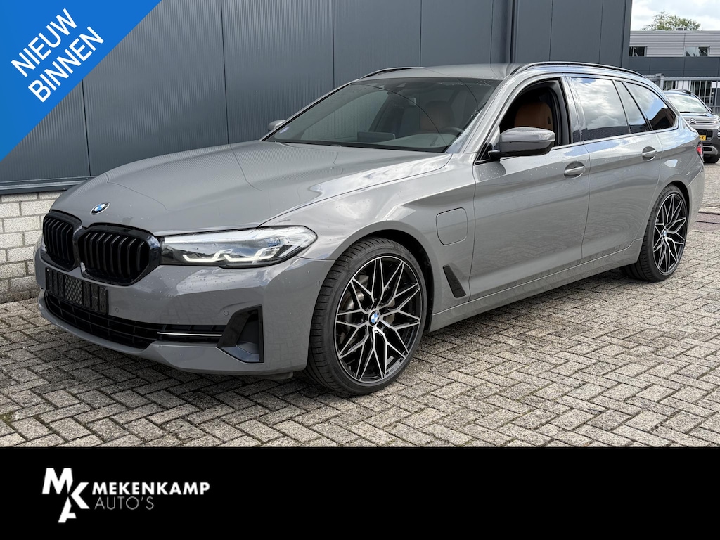 BMW 5-Serie Touring 530e High Executive 20"/Leder/Camera/Stoelverwarming/Sfeerverlichting/Apple Carplay & Android Auto
