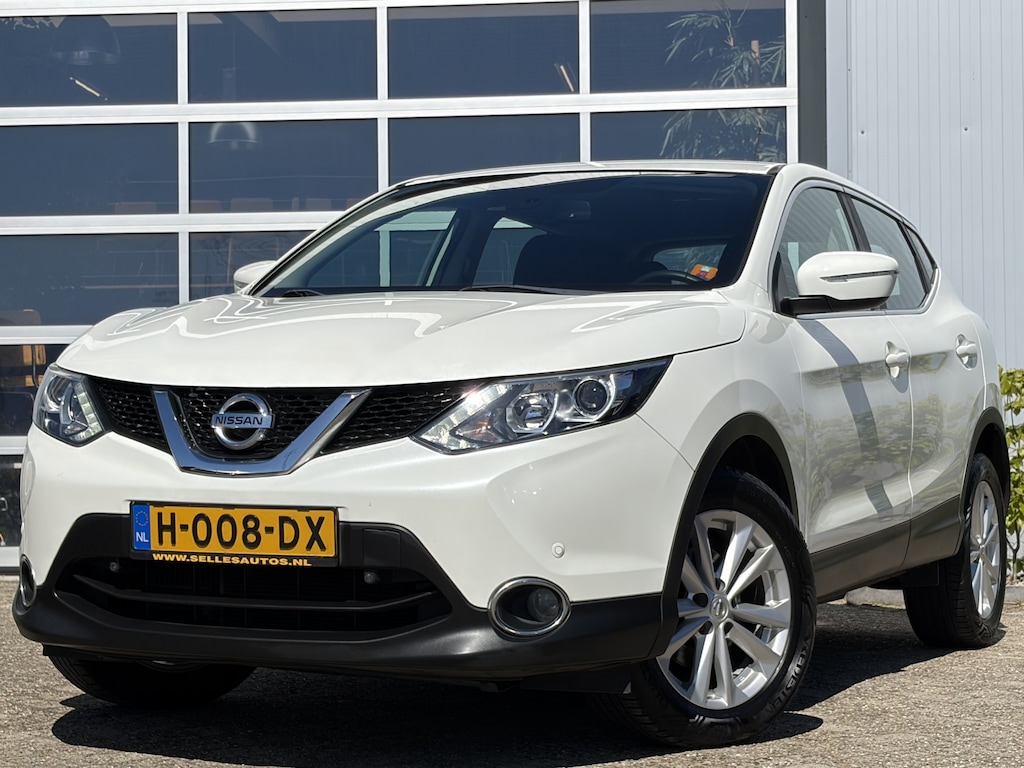Nissan Qashqai 1.2 Connect Edition 116pk 116pk | Achteruitrijcamera | Bluetooth | Cruise control | Dab | Lichtmetalen velgen 17" | Parkeersensor voor en achter | Voorstoelen verwarmd | Perfect onderhouden!