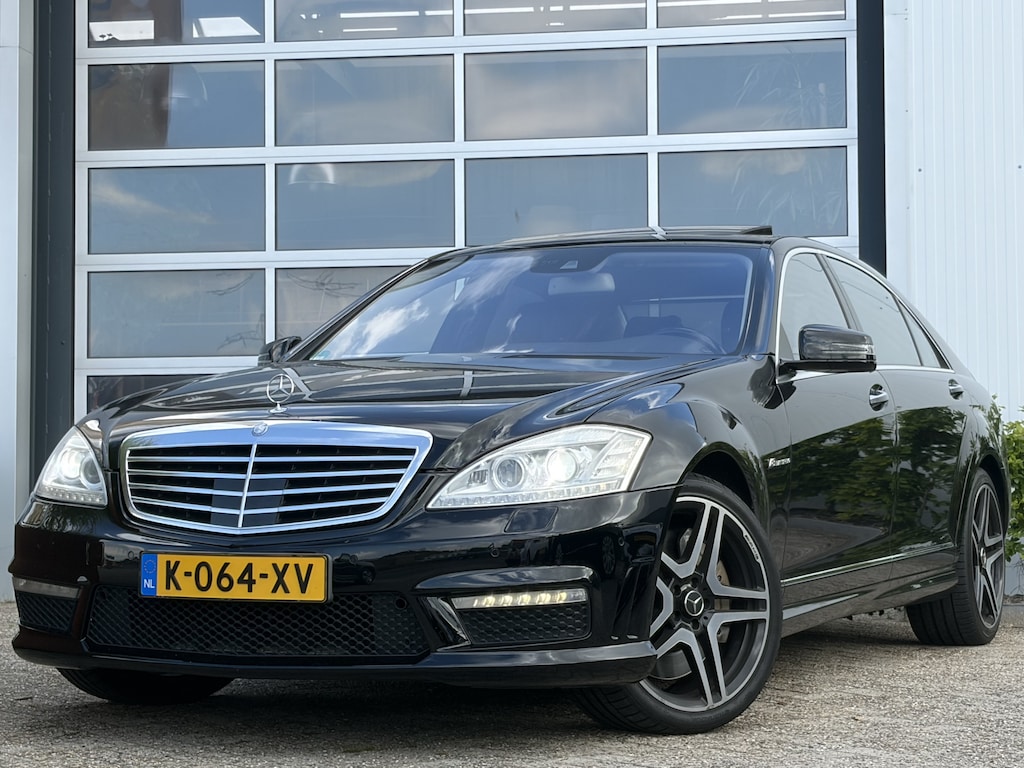 Mercedes-Benz S-klasse AMG 63 Lang Performance Package 571pk | Facelift | Achteruitrijcamera | Bi-xenon koplampen | Cruise control adaptief | Designo Interieur | Elektrisch glazen schuif-/kanteldak | Lichtmetalen velgen 20" | Voorstoelen verwarmd en geventileerd | Dealer onderh