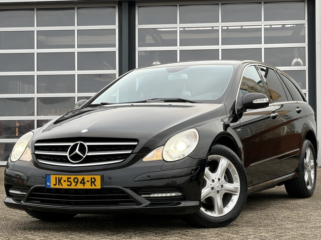 Mercedes-Benz R-klasse 300 CDI BlueEFFICIENCY 190pk | 7-persoons | Achteruitrijcamera | Bi-xenon koplampen | Cruise control | Lederen bekleding | Luchtvering | Parkeersensor voor en achter | Voorstoelen verwarmd | Dealer onderhouden!