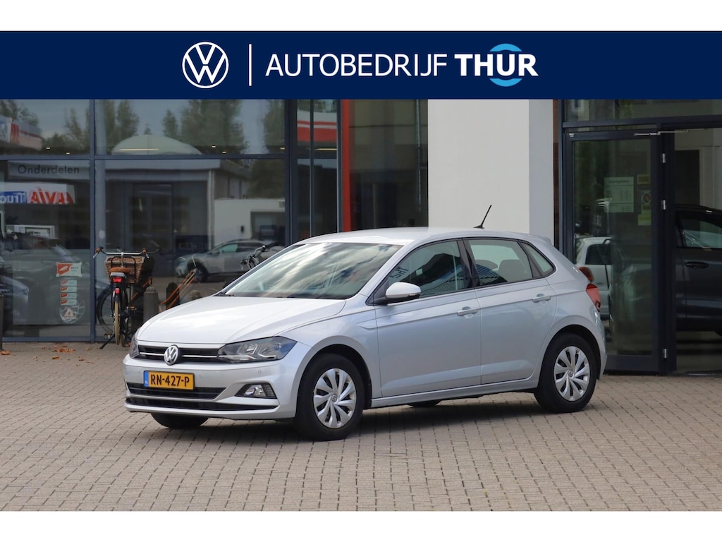 Volkswagen Polo 1.0 TSI Comfortline 95PK / 70kW, 2e eigenaar nieuw door ons geleverd & onderhouden, elektrisch verstel-, verwarm- en inklapbare buitenspiegels (spiegel-pakket), digital cockpit pro, parkeersensoren voor en achter (PDC), Executive pakket (navigatie, Apple Carplay & Android Auto, DAB+, alarm klasse 3), adaptieve cruise control (ACC), airco, multifunctioneel lederen stuurwiel etc.