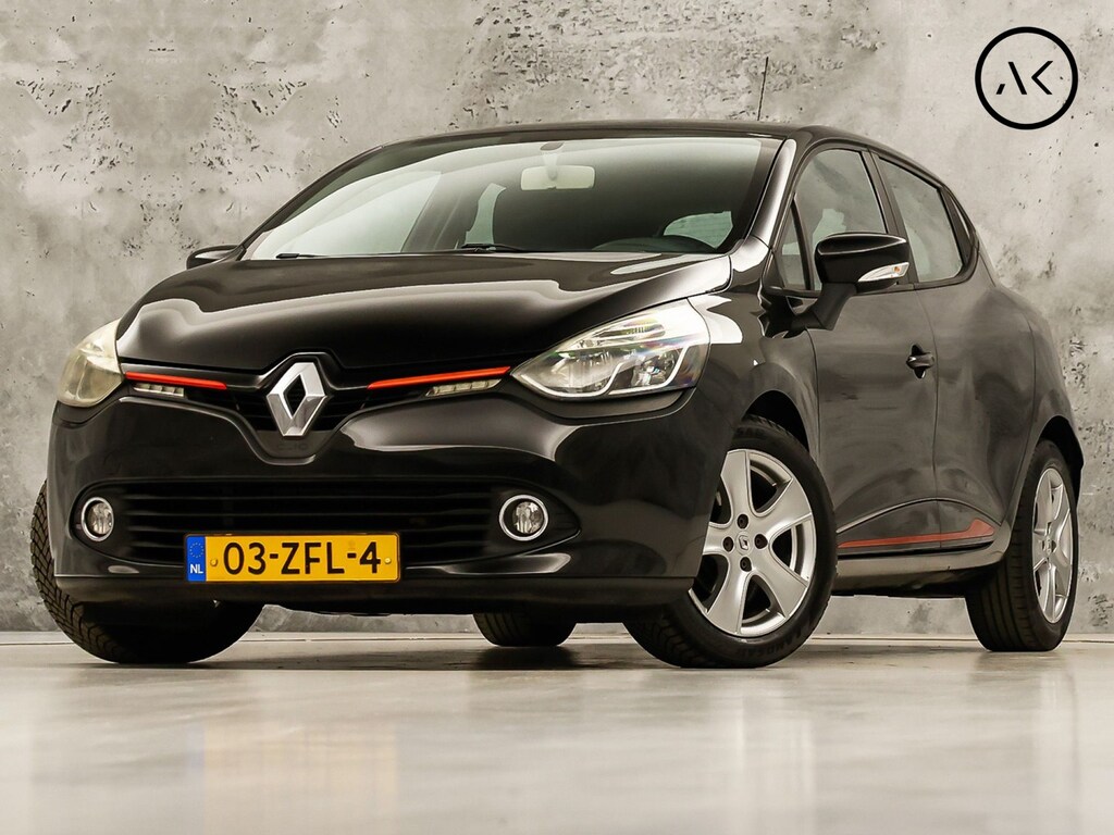 Renault Clio 0.9 TCe Dynamic Sport (NAVIGATIE, CRUISE, LM VELGEN, SPORTSTOELEN, NIEUWE APK, NIEUWSTAAT)
