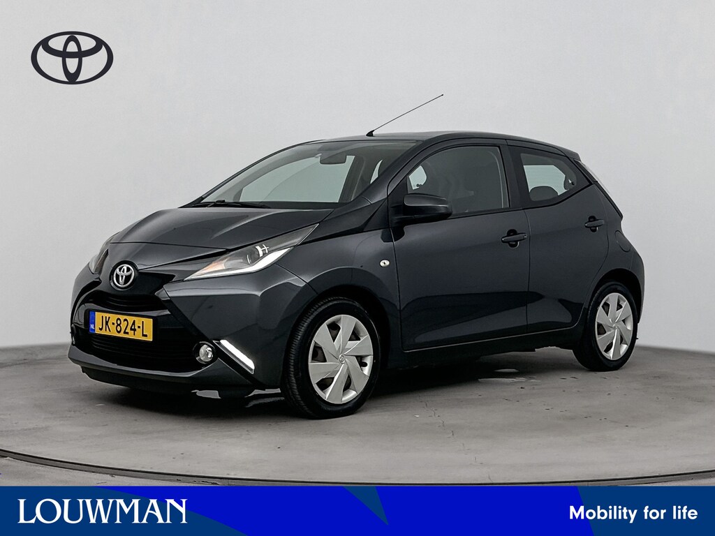 Toyota Aygo 1.0 VVT-i x-play | Airco | Cruise Control | Achteruitrijcamera |