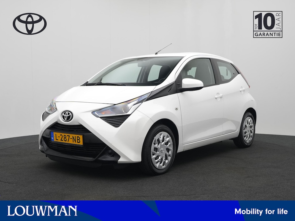 Toyota Aygo 1.0 VVT-i x-play | NL Auto | Dealer Onderhouden | Achteruitrijcamera | Binnen 31-8