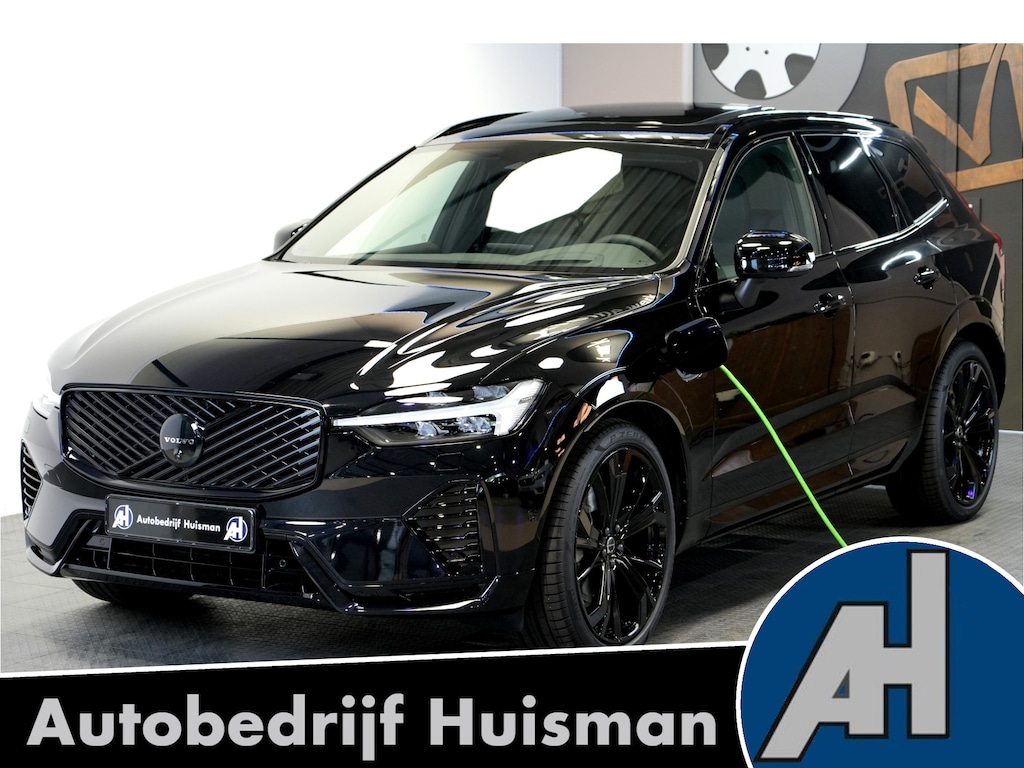 Volvo XC60 2.0 T6 AWD 247kW/336pk Aut8 MJ2027, NIEUW €82.042! Plug-in Ultra Black Ed. LUCHTVERING + HARMAN/KARDON + PANORAMADAK + EL.TREKHAAK + HEAD-UP + PILOT ASSIST + STOELVERWARMING V&A + STUURVERWARMING + 360 CAMERA + 21" LM-VELGEN!!