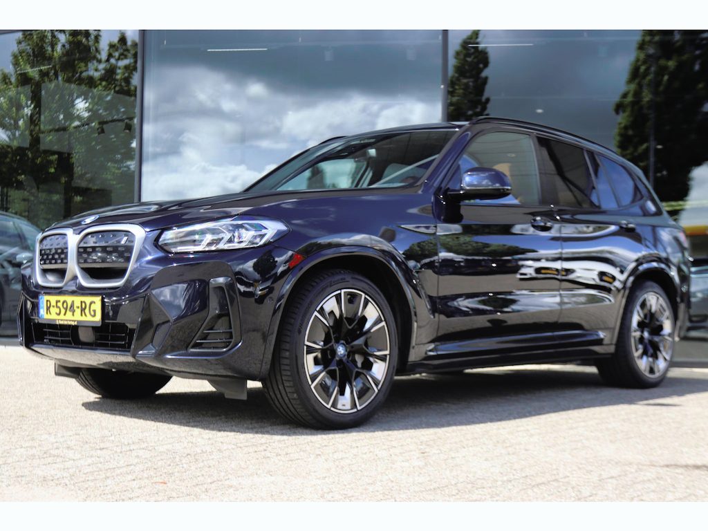 BMW iX3 EXECUTIVE M-SPORT 80 KWH SOH 96.8%| PANO | LEDER | CAMERA | MEMORY | CARPLAY | ACC