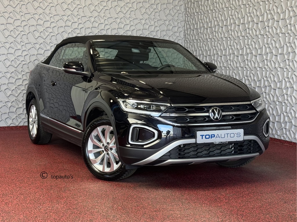 Volkswagen T-Roc Cabrio TSI VIR.COCKPIT CARPLAY NAVI IQ.LED STOEL/STUUR.VERW DAB ADAP.CRUISE ✅Top Auto's Wijchen. 30 Jaar Specialist in Volkswagen : Alle Type's : R-Line Edition / Style / First Edition / Highline / Life , Zowel PHEV / HEV / MHEV / Benzine ✅
