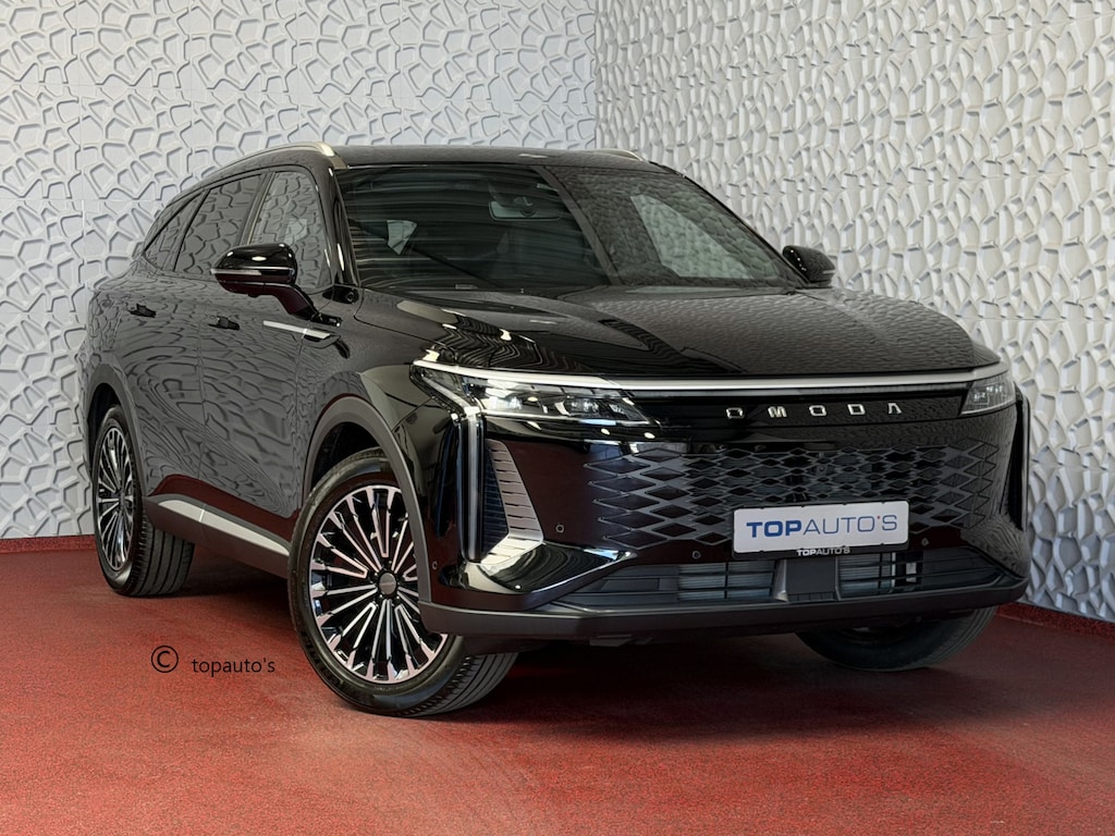 Omoda 9 OMODA 9 PREMIUM AWD 538 PK / PHEV/ TOTAAL MET BENZINE ELEK 1000KM 4WD 4X4